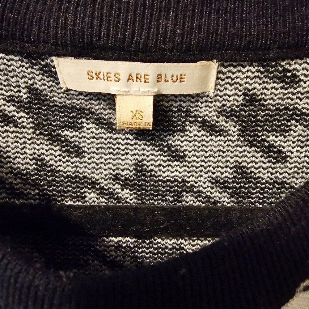 Sweater - Picture 4 of 5